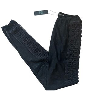 New Diamond Supply Co. Woman’s Lacy Embroidered‎ Tights Size XS Black